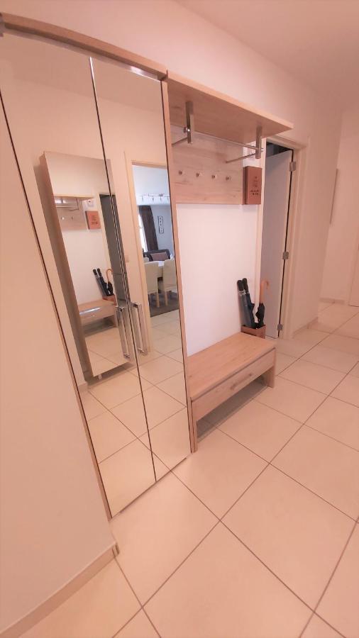 Marjori Oostende Met Gratis Parkeerplaats Exterior photo